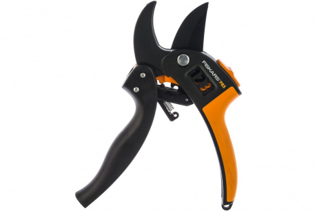 Купить Секатор Fiskars контактный с храповым механизмом P83   111670/1000575 фото №1